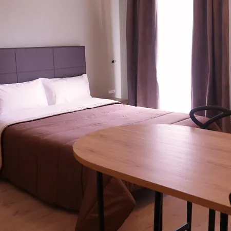 Manhattan & 3* Bari